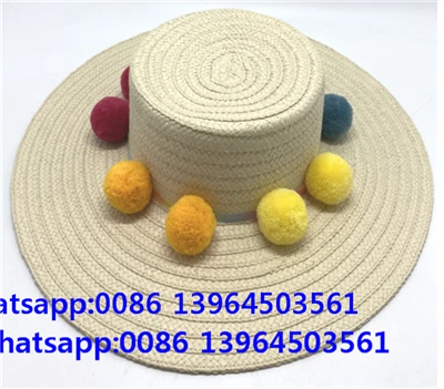 Chapeau de protection solaire aux femmes avec des balles colorées
