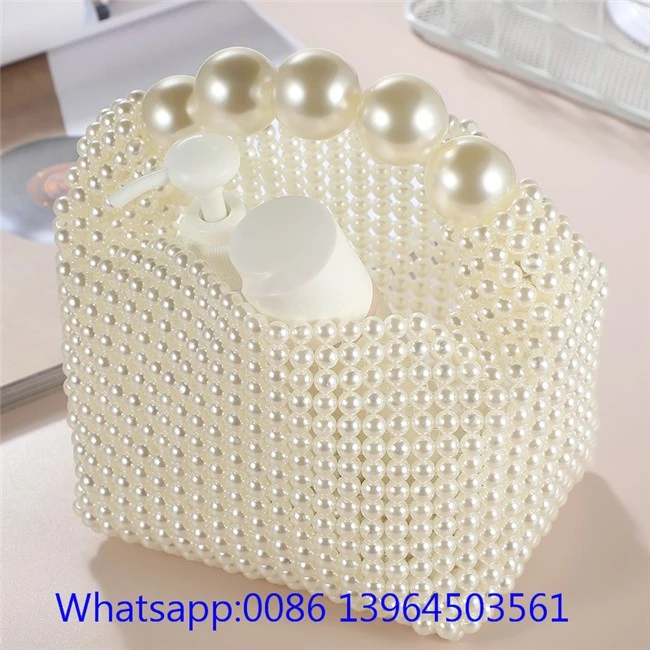 Pochette en perles faite à la main