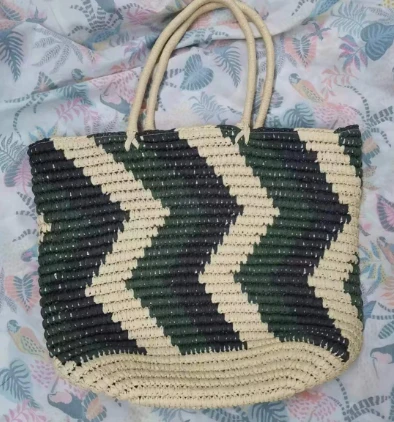 Sac de plage en papier naturel tissé à la main chic