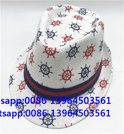 Peinture de chapeau Fedora avec boussole