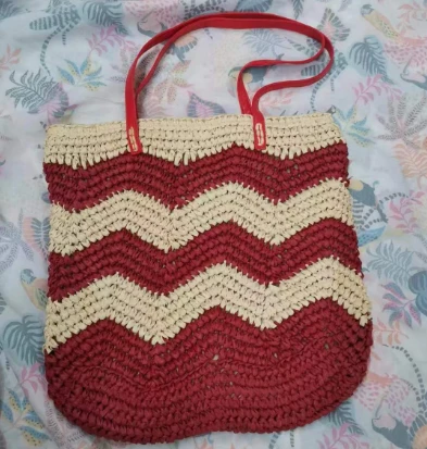 Red Wavy Paper Crochet Femmes Sac de paille