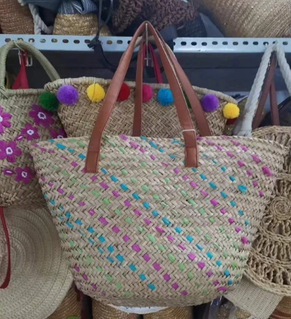 Sac de paille tissé de vacances naturelles