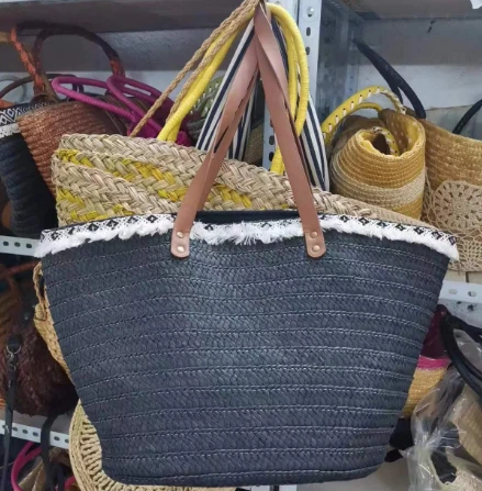 Sac de plage tissé en papier noir avec dentelle