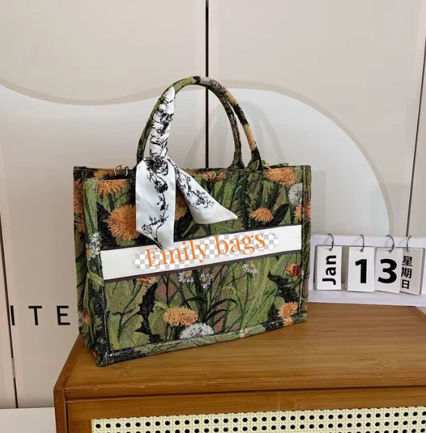 Sacs à main des femmes en toile conçue