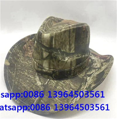 Chapeau en toile à bord rigide