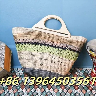 Sac à main Raffia avec des poignées en bois