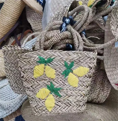 Sac à main de paille de broderie