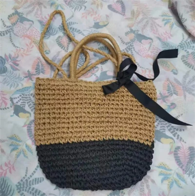Sac tissé en papier à long manche marron et noir