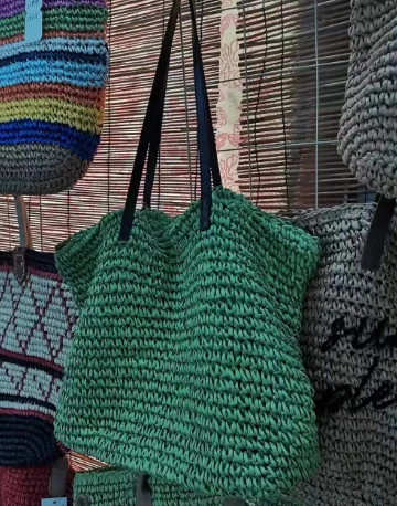 Sac de paille d'été tissé à la main en papier vert