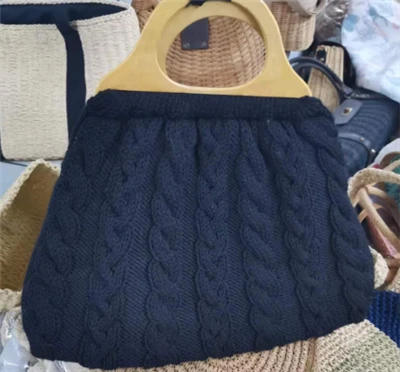 Sac à main femme noir en laine avec poignées en bois