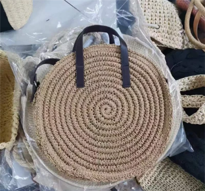 Petit sac à bandoulière rond marron pour fille