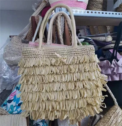 Sac de paille de beidge tissé à la main