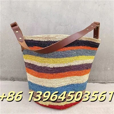 Seau de raffina coloré avec du vrai cuir