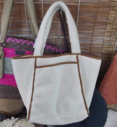 Sac décontracté pour femme en laine d'agneau