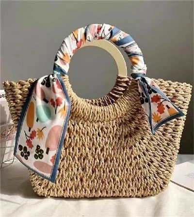 Sac en papier tissé à la main pour femme avec poignées en bois
