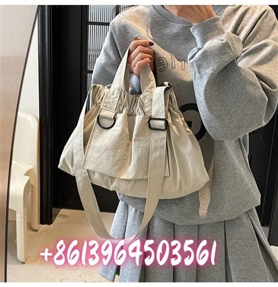 Sac à épaule en tissu en nylon beige